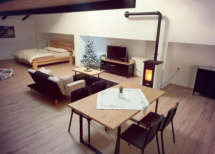 Horse Whispering Ranch Apartma * Ilirska Bistrica